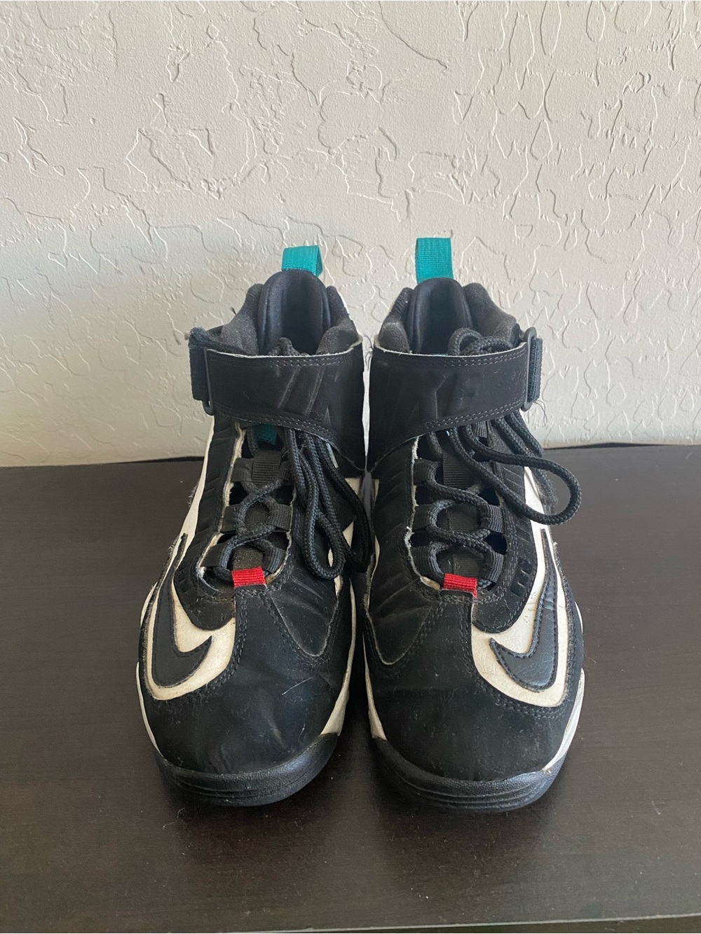 Nike Kids Black and White Sneakers with Teal Pull Tabs